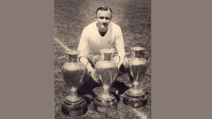 Real Madrid great Santamaria dies